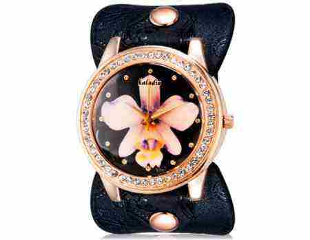 Soutěž o dámské široké hodinky s květinou