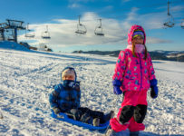 Súťažte o 6-dňovú permanentku v hodnote 90 eur v lyžiarskom stredisku ORAVA SNOW