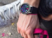 Súťaž o smart hodinky Samsung Galaxy Watch