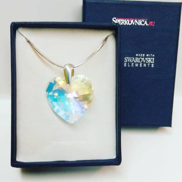Valentínska súťaž o swarovski prívesok na striebornej retiazke