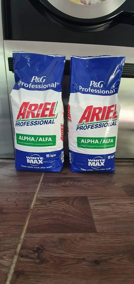 Súťaž o 2×15kg Ariel alfa profesionál v hodnote 70€