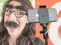 Vyhraj parádnu selfie tyč od mobilNET