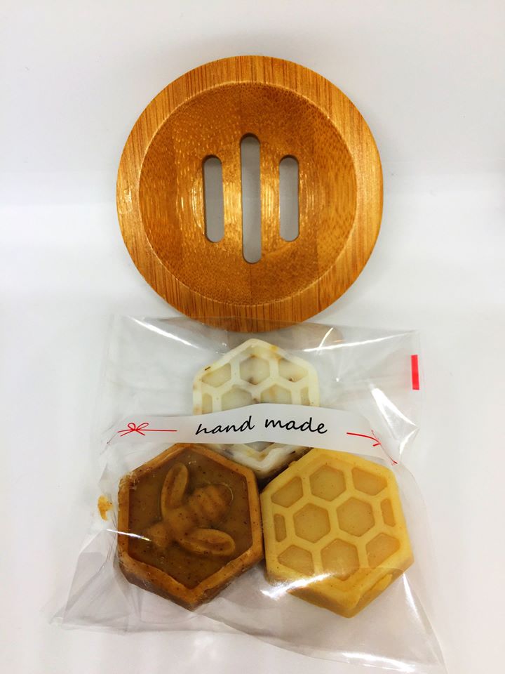 Súťaž o prírodné včelie mydielka a drevenú mydelníčku