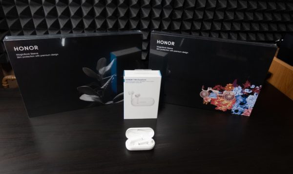Súťaž o bezdrôtové slúchadlá HONOR Magic Earbuds a dizajnové obaly na notebook
