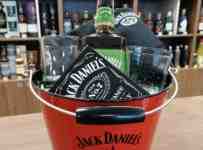 Súťaž o Jack Daniels - vedro, zástera, poháre, ploskačka a Jack Daniels Apple