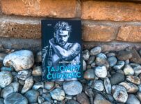 Súťaž o 2 knihy Tajomný cudzinec