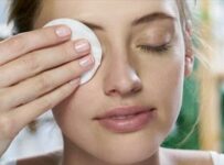 Súťaž o micelárnu vodu Eucerin Dermatoclean 3v1