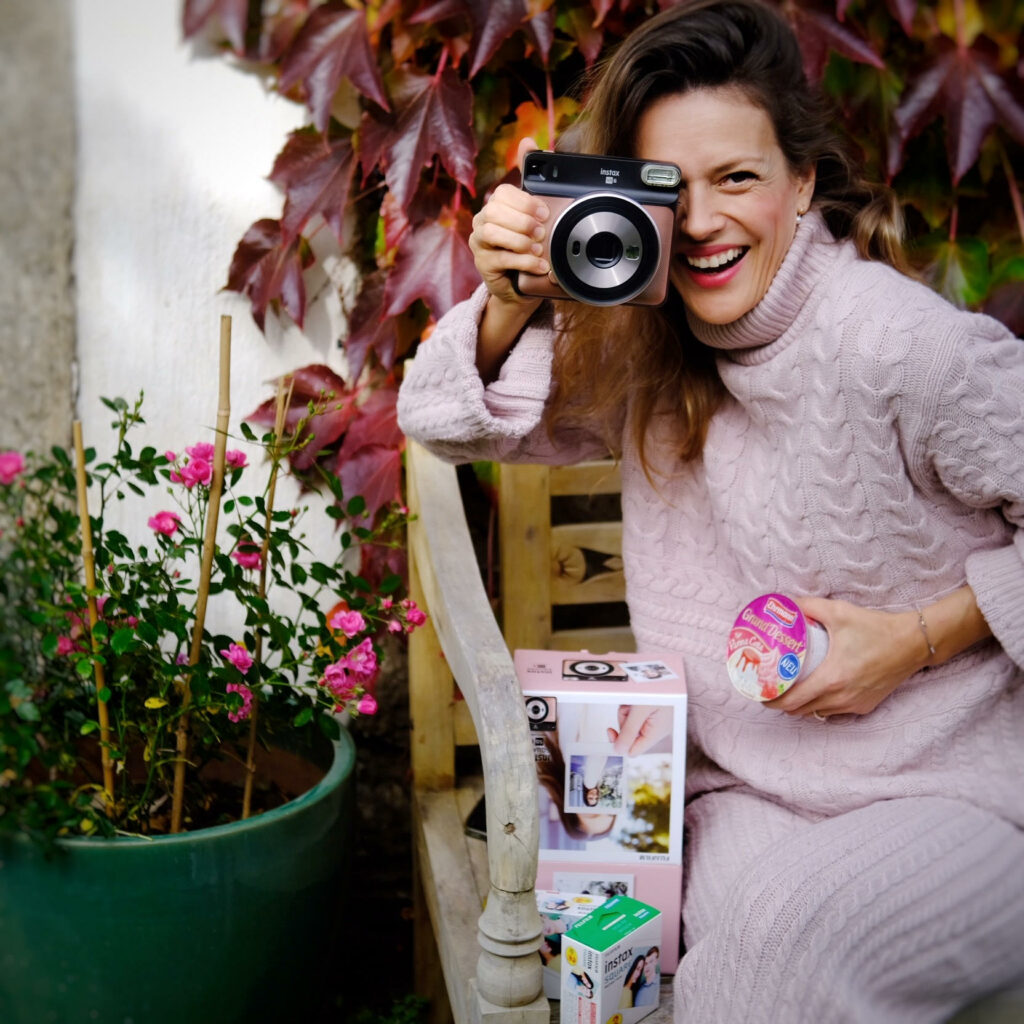 Súťaž o Instax square SQ6 od Fujifilm s 2 baleniami náplní