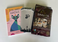 Súťaž o balíček s knihou Žite ako mačka a zrnkovú kávu Tchibo Espresso Barista