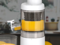 Súťaž o nízkootáčkový odšťavovač Orava Taurus-3 Mini