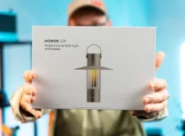 Vyhrajte lampáš s reproduktorom Honor